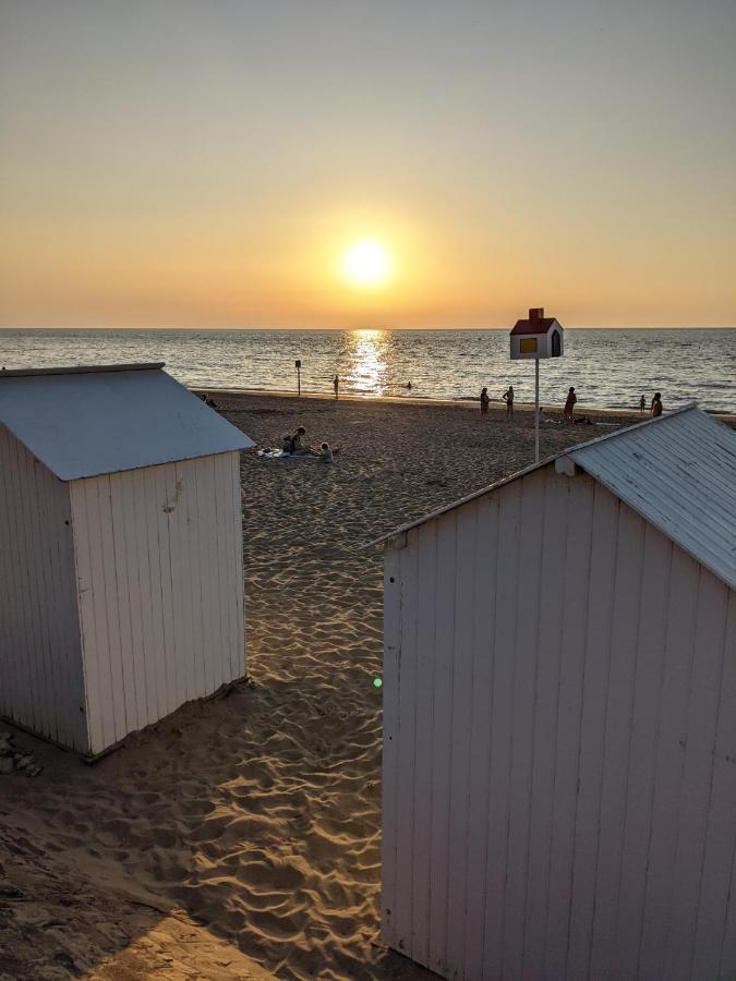 Appartement Neuf Beautiful Villers 1-4 Pers Avec Parking Prive Et A 200 M Plage Exterior photo